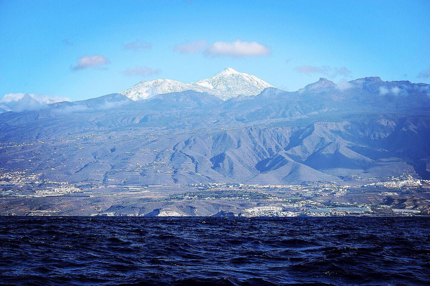 Teide nevado desde el mar